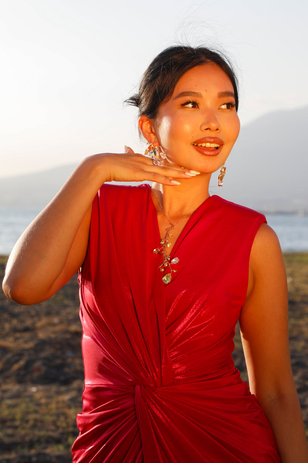 🌿 Ciondolo “Ramo Unico” – Bronzo con galvanica oro 18 kt