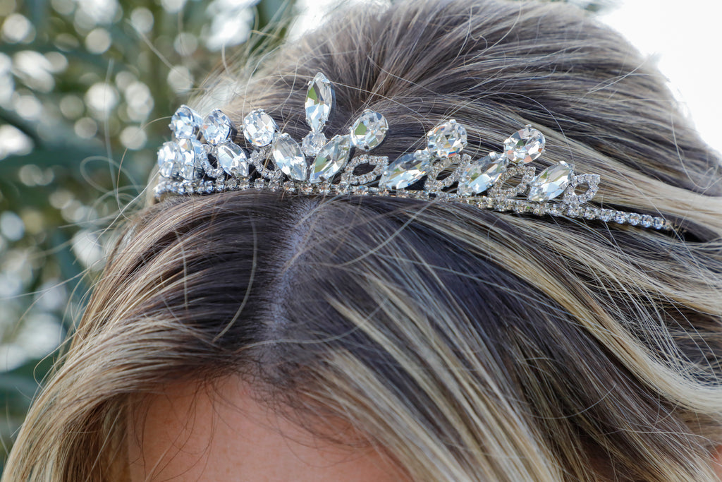 Diadema a fermaglio in ottone con cristalli – Brilla come una regina nel tuo giorno speciale